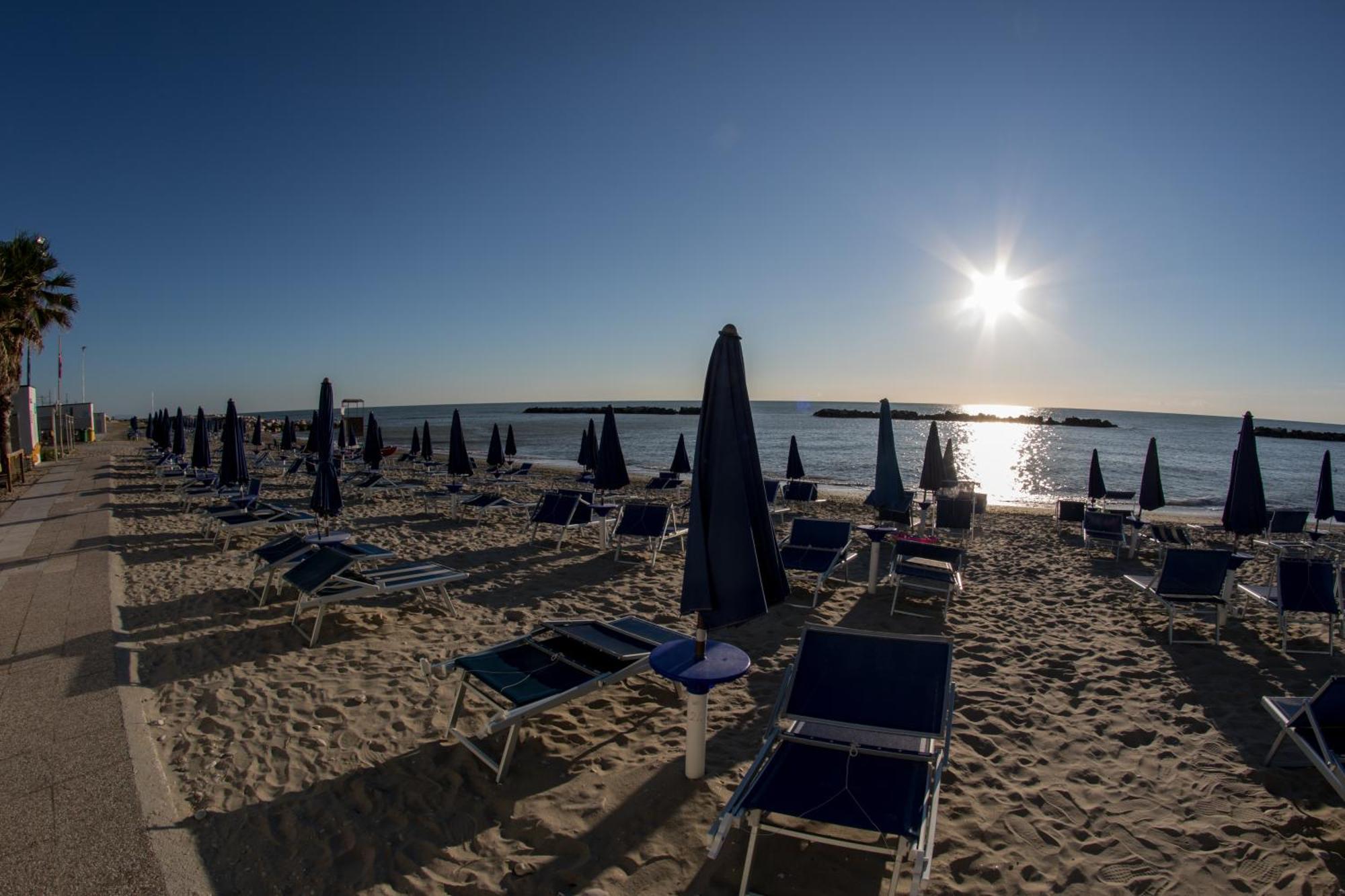 Centro Vacanze Mirage Torre di Palme Eksteriør bilde